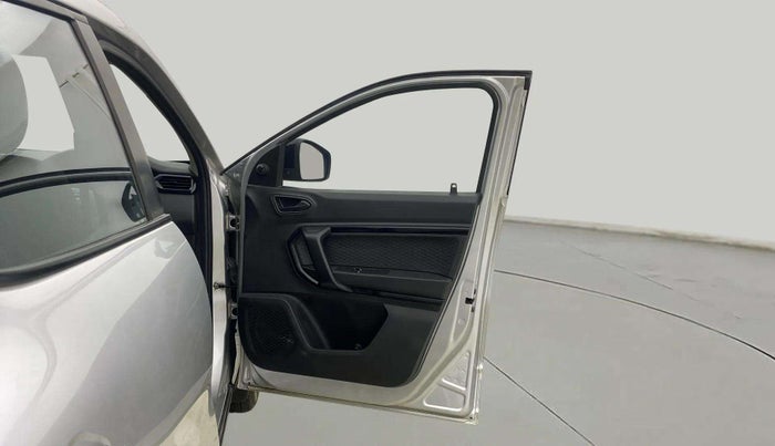 2023 Renault Kiger RXE MT, Petrol, Manual, 11,340 km, RHS Front Door