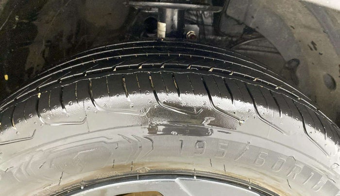 2024 Maruti FRONX DELTA 1.2 AGS, Petrol, Automatic, 15,629 km, Right Front Tyre Tread