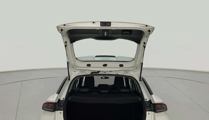 2024 Maruti FRONX DELTA 1.2 AGS, Petrol, Automatic, 15,629 km, Boot Door Open