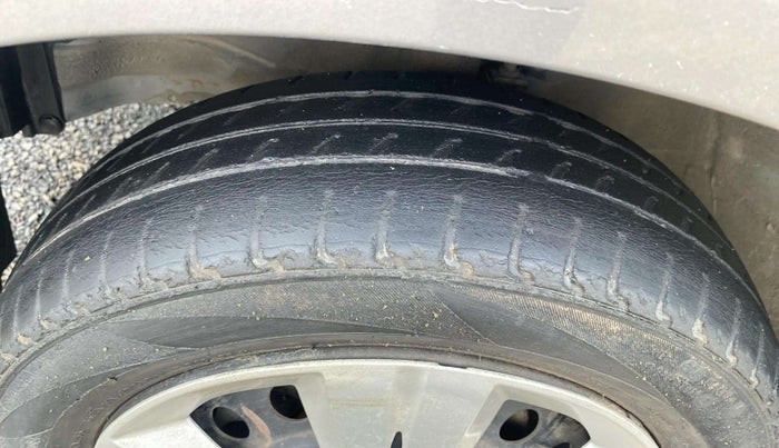 2017 Maruti Wagon R 1.0 VXI, Petrol, Manual, 34,661 km, Left Rear Tyre Tread