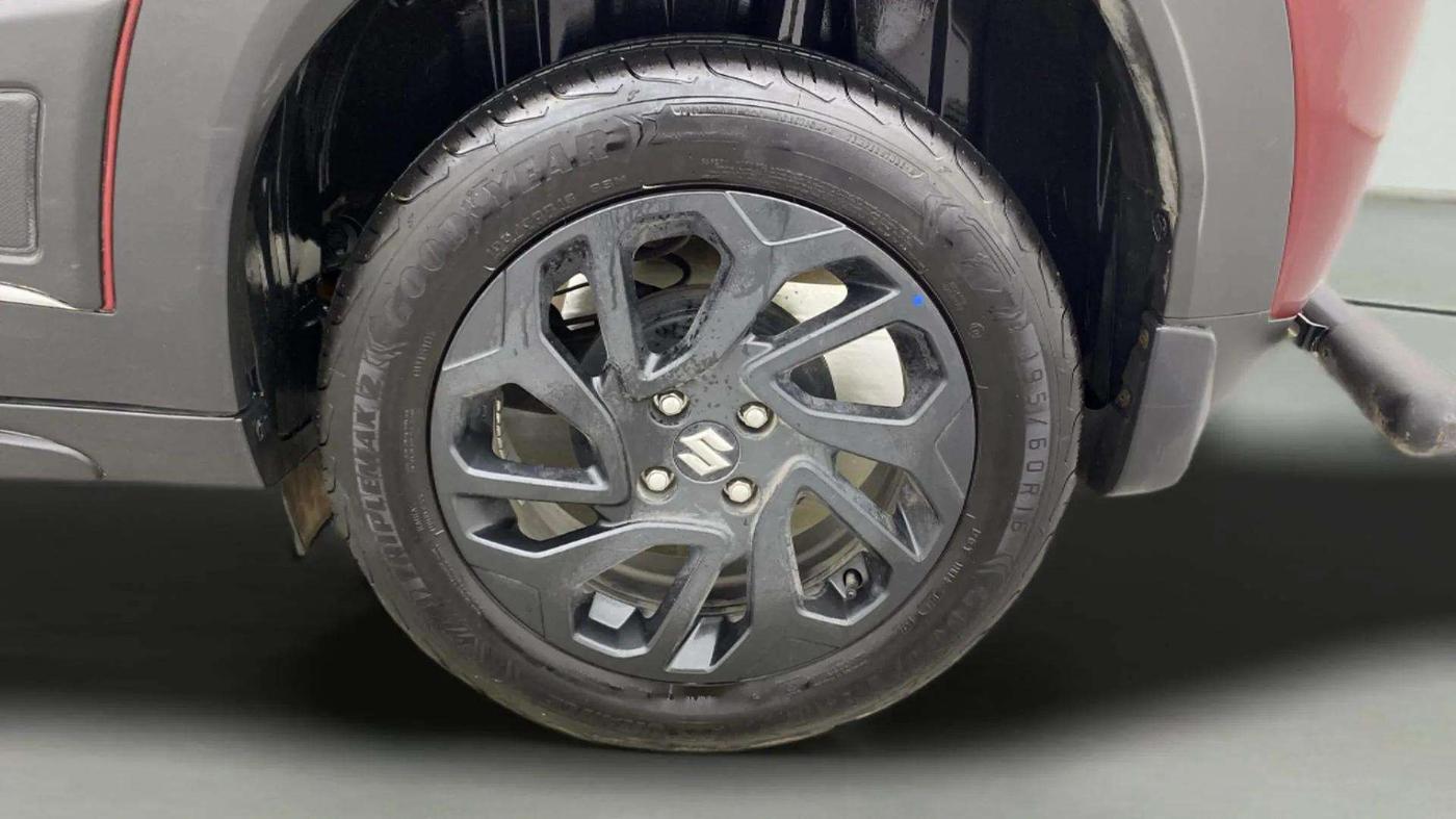 2024 Maruti FRONX DELTA PLUS 1.2MT, Petrol, Manual, 17,107 km, Left Rear Wheel