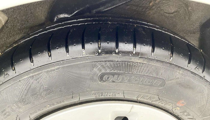 2012 Hyundai i10 MAGNA 1.2, CNG, Manual, 85,013 km, Left Rear Tyre Tread
