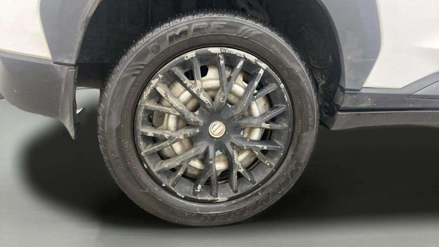 2022 Nissan MAGNITE XE, Petrol, Manual, 43,040 km, Right Rear Wheel