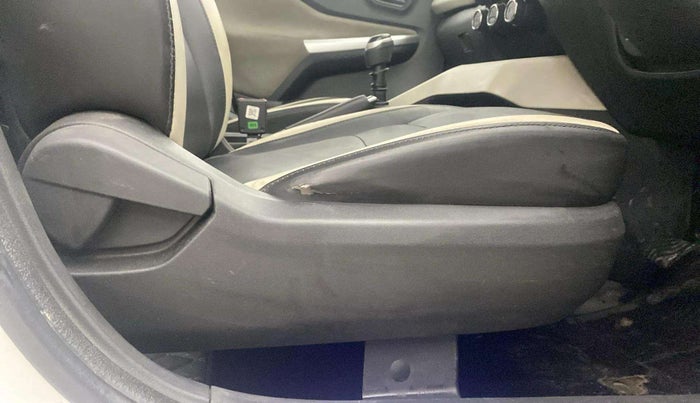 2022 Nissan MAGNITE XE, Petrol, Manual, 43,040 km, Driver Side Adjustment Panel