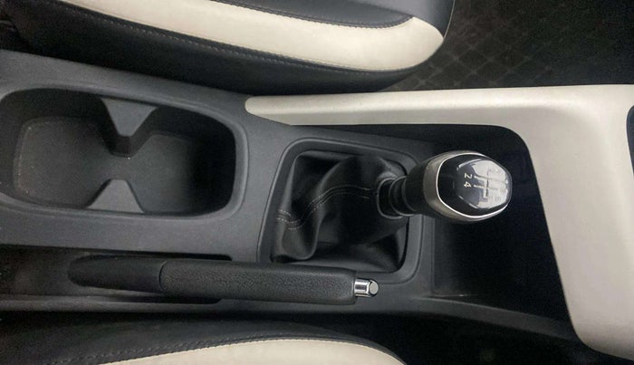 2022 Nissan MAGNITE XE, Petrol, Manual, 43,040 km, Gear Lever