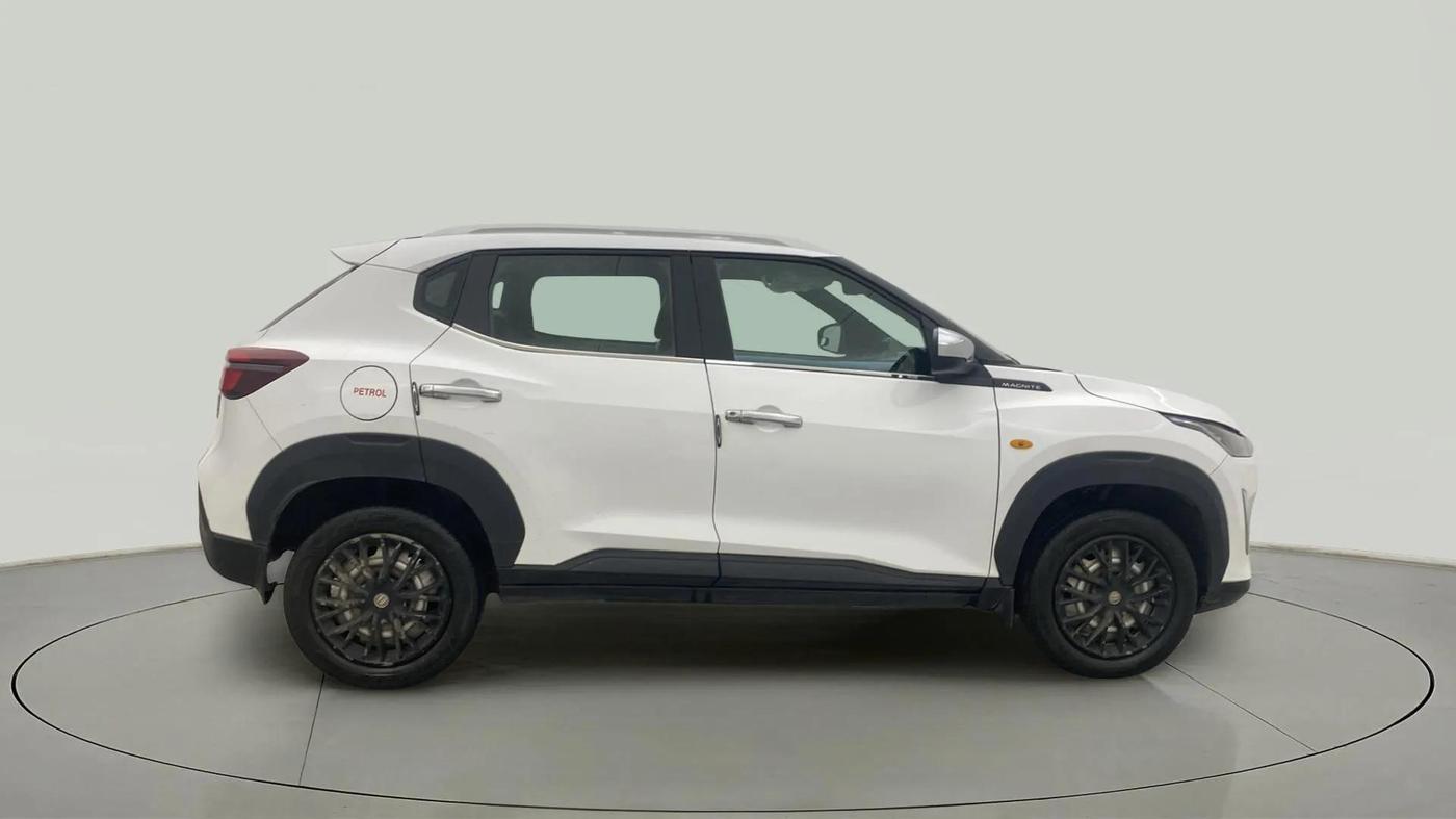 2022 Nissan MAGNITE XE, Petrol, Manual, 43,040 km, Right Side View