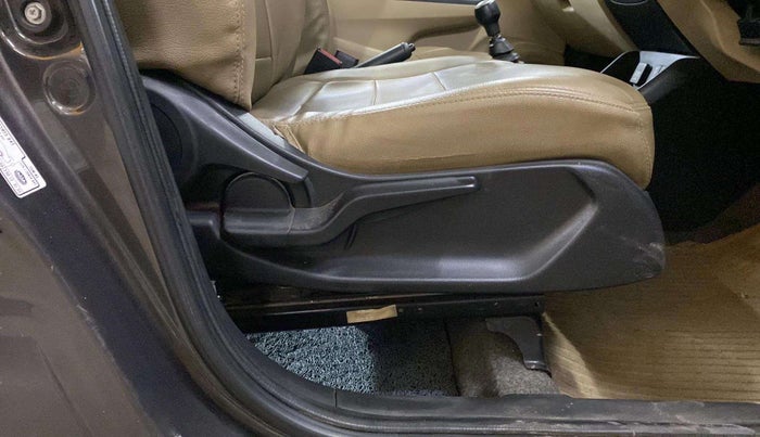 2019 Honda Amaze 1.2L I-VTEC VX, CNG, Manual, 58,487 km, Driver Side Adjustment Panel
