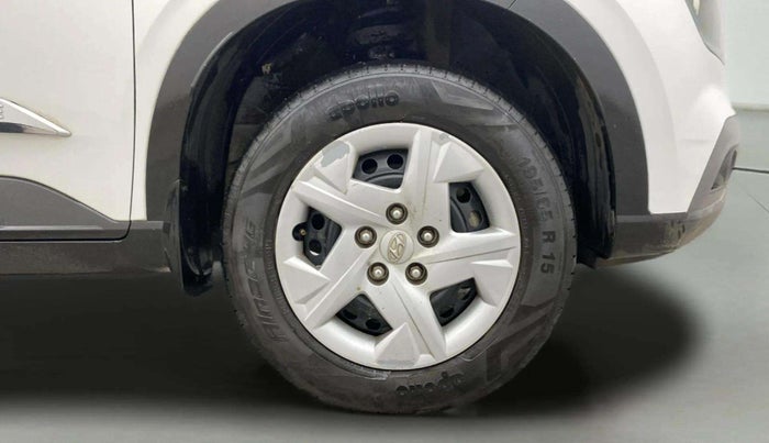 2021 Hyundai VENUE S+ 1.2, Petrol, Manual, 32,136 km, Right Front Wheel