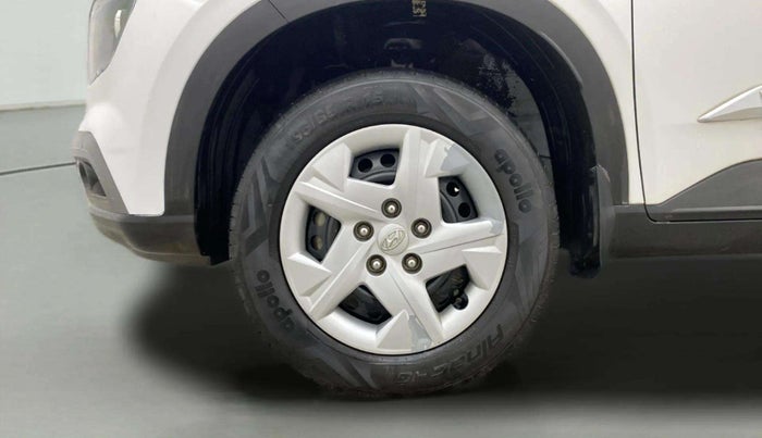 2021 Hyundai VENUE S+ 1.2, Petrol, Manual, 32,136 km, Left Front Wheel