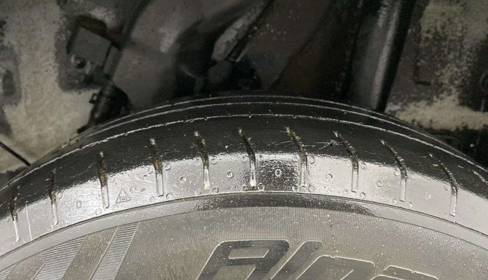 2021 Hyundai VENUE S+ 1.2, Petrol, Manual, 32,136 km, Left Rear Tyre Tread
