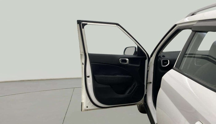 2021 Hyundai VENUE S+ 1.2, Petrol, Manual, 32,136 km, LHS Front Door