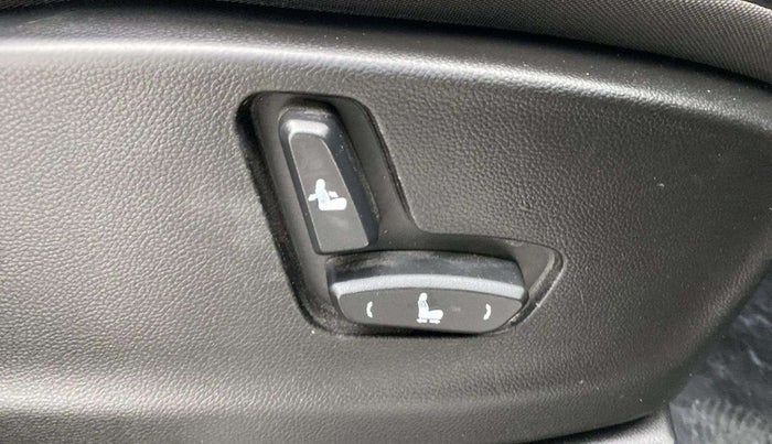 2020 MG HECTOR SHARP 1.5 DCT PETROL, Petrol, Automatic, 55,827 km, Driver Side Adjustment Panel