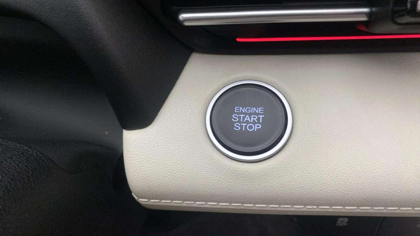 2023 Hyundai Verna SX(O) 1.5 MPI IVT , Petrol, Automatic, 13,388 km, Keyless Start/ Stop Button