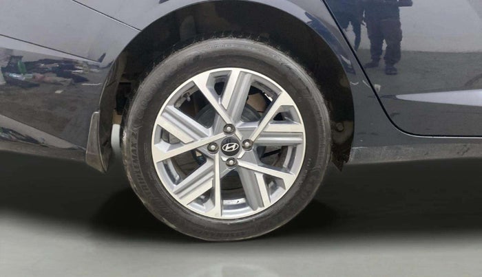 2023 Hyundai Verna SX(O) 1.5 MPI IVT , Petrol, Automatic, 13,263 km, Right Rear Wheel