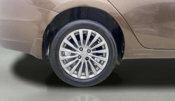2017 Maruti Ciaz ZXI+ AT, Petrol, Automatic, 56,854 km, Right Rear Wheel