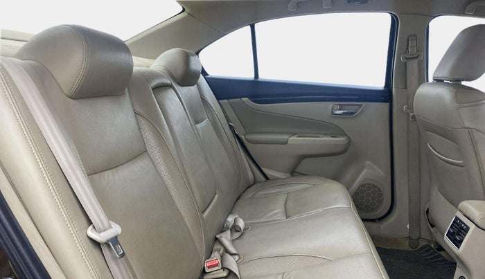 2017 Maruti Ciaz ZXI+ AT, Petrol, Automatic, 56,854 km, Right Side Rear Door Cabin