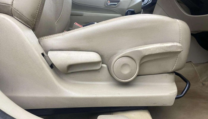 2017 Maruti Ciaz ZXI+ AT, Petrol, Automatic, 56,854 km, Driver Side Adjustment Panel