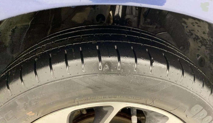 2021 Maruti Baleno ZETA PETROL 1.2, Petrol, Manual, 28,821 km, Right Front Tyre Tread