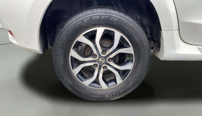 2014 Nissan Terrano XL D PLUS, Diesel, Manual, 1,24,247 km, Right Rear Wheel