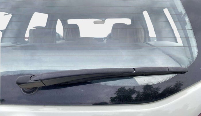 2014 Nissan Terrano XL D PLUS, Diesel, Manual, 1,24,247 km, Rear Wiper
