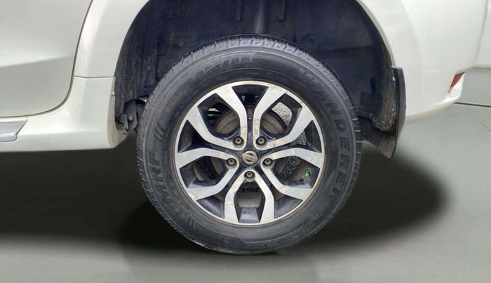 2014 Nissan Terrano XL D PLUS, Diesel, Manual, 1,24,247 km, Left Rear Wheel