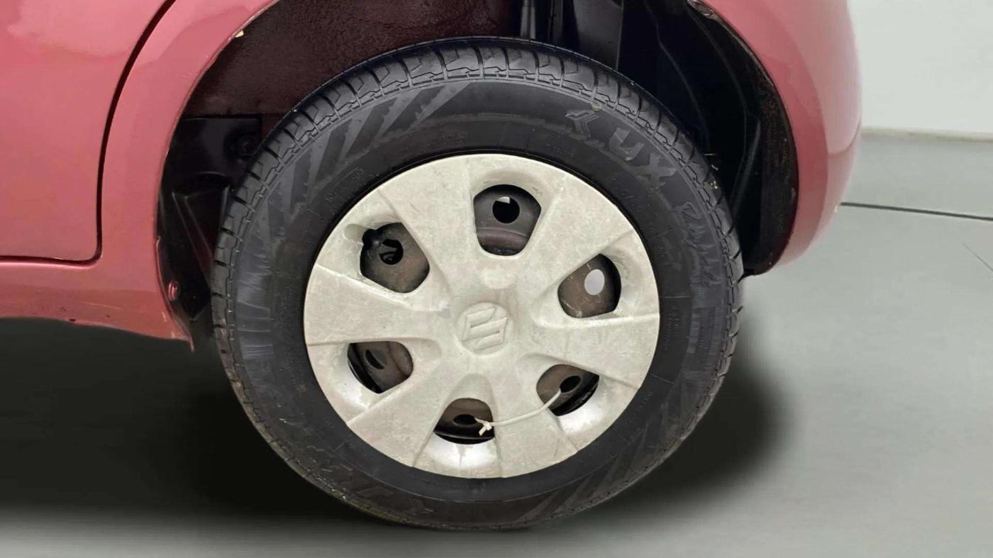 2014 Maruti Ritz VXI, Petrol, Manual, 79,936 km, Left Rear Wheel