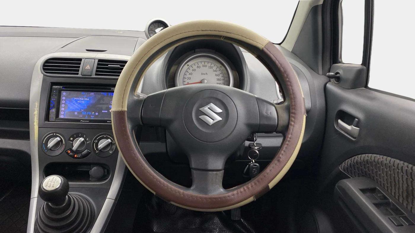 2014 Maruti Ritz VXI, Petrol, Manual, 79,936 km, Steering Wheel Close Up