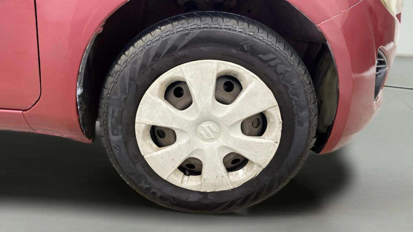 2014 Maruti Ritz VXI, Petrol, Manual, 79,936 km, Right Front Wheel