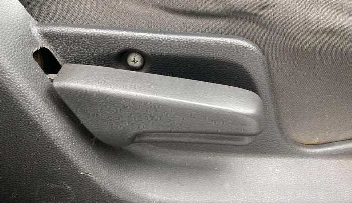 2014 Maruti Ritz VXI, Petrol, Manual, 79,862 km, Driver Side Adjustment Panel