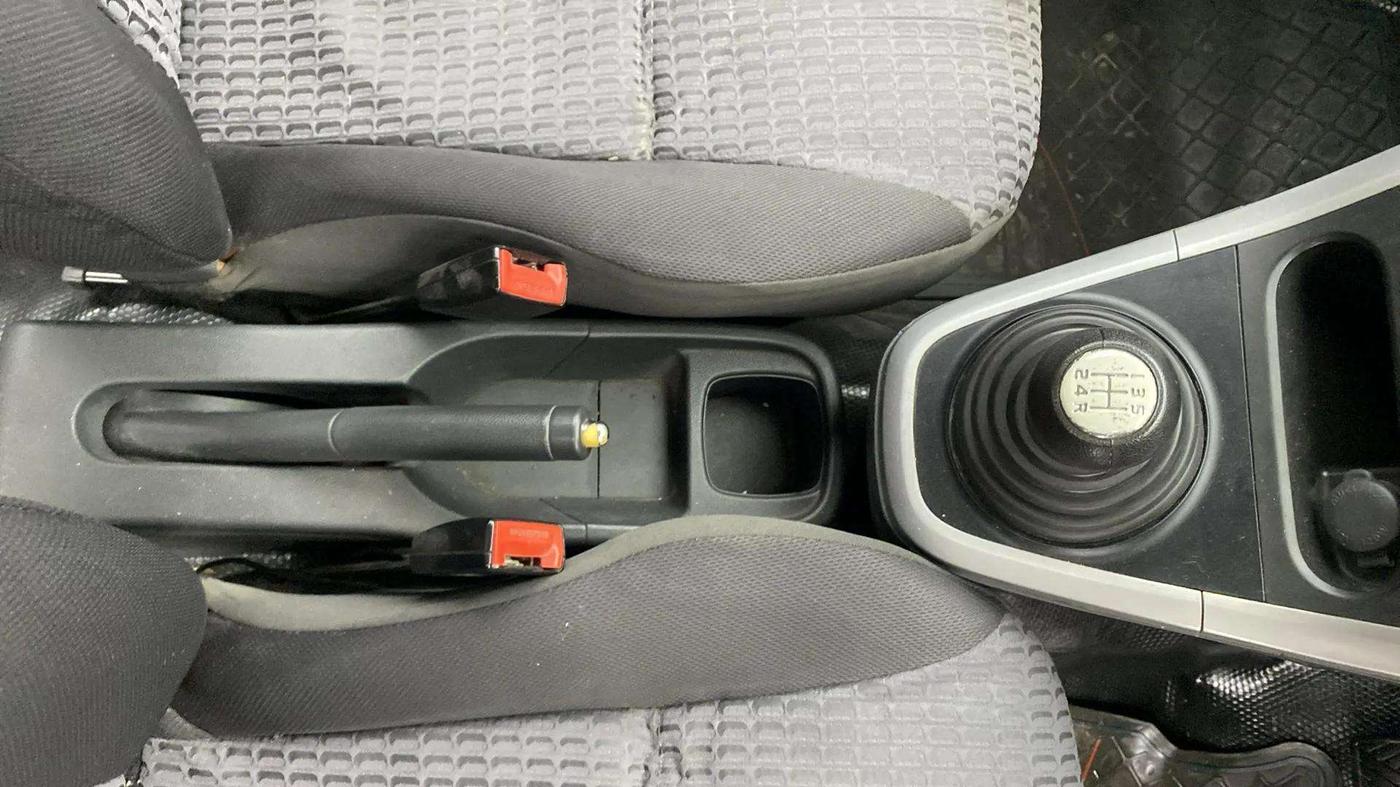 2014 Maruti Ritz VXI, Petrol, Manual, 79,936 km, Gear Lever