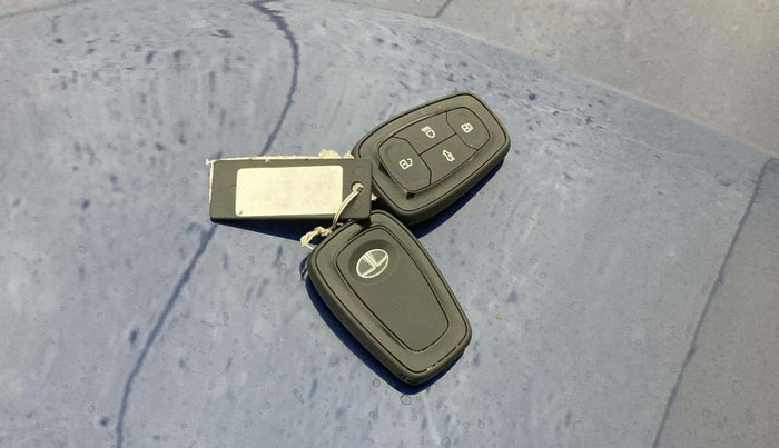 2023 Tata ALTROZ XZ PLUS O SUNROOF CNG, CNG, Manual, 25,281 km, Key Close Up