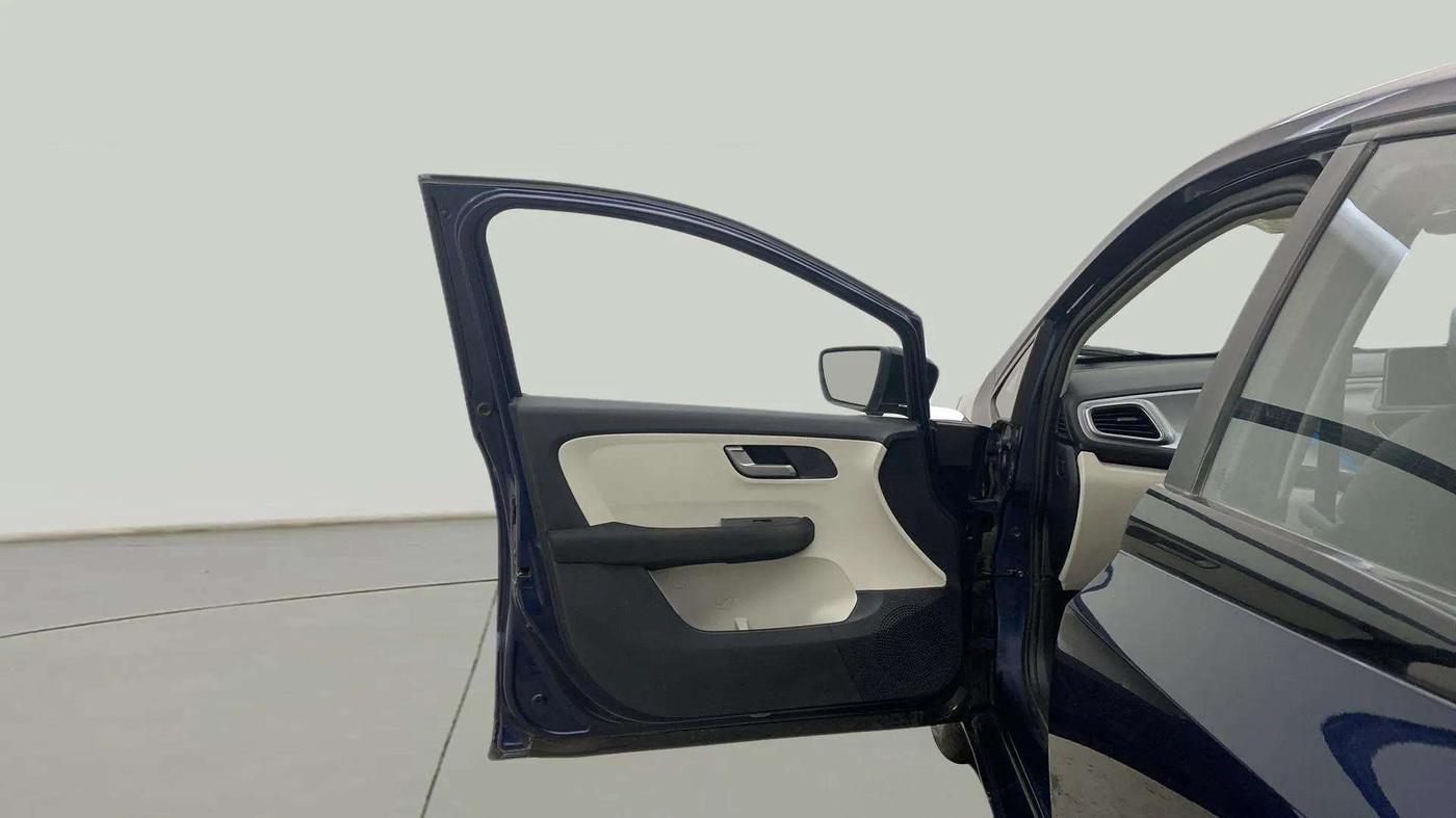 2023 Tata ALTROZ XZ PLUS O SUNROOF CNG, CNG, Manual, 25,281 km, LHS Front Door