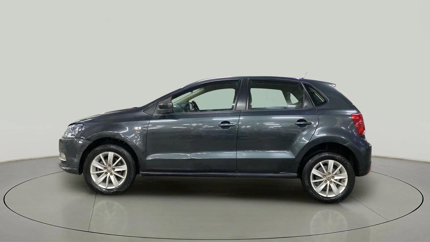 2015 Volkswagen Polo HIGHLINE1.2L, Petrol, Manual, 75,873 km, Left Side