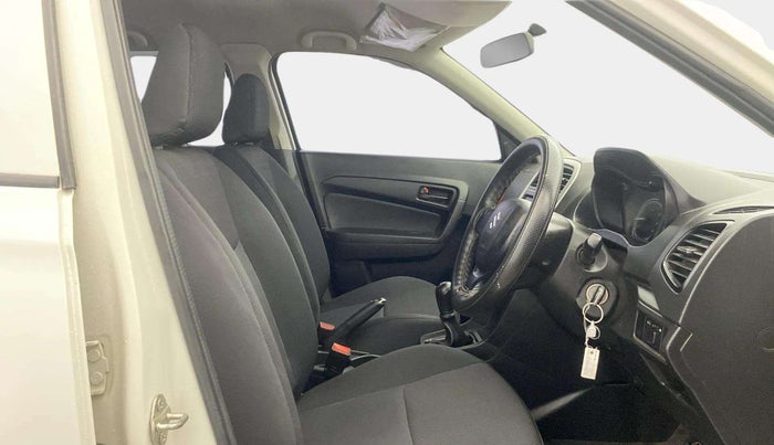 2022 Maruti Vitara Brezza LXI, Petrol, Manual, 71,081 km, Right Side Front Door Cabin