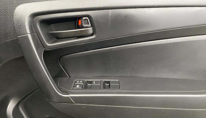 2022 Maruti Vitara Brezza LXI, Petrol, Manual, 71,081 km, Driver Side Door Panels Control
