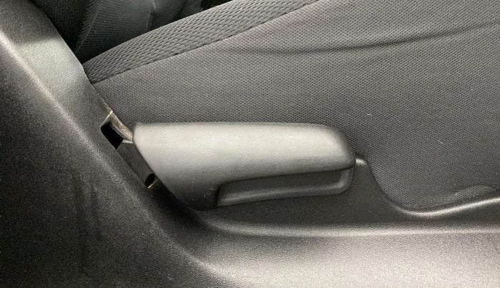 2022 Maruti Vitara Brezza LXI, Petrol, Manual, 71,081 km, Driver Side Adjustment Panel