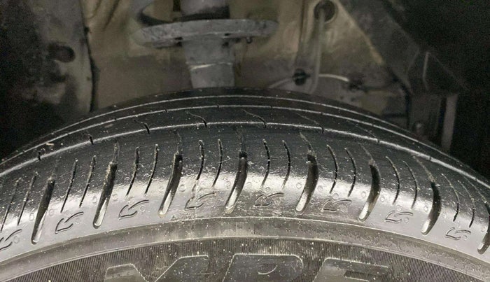 2022 Maruti Vitara Brezza LXI, Petrol, Manual, 71,081 km, Right Front Tyre Tread