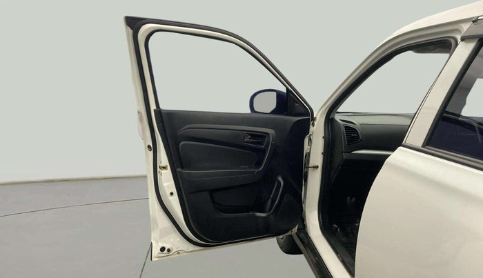 2022 Maruti Vitara Brezza LXI, Petrol, Manual, 71,081 km, LHS Front Door