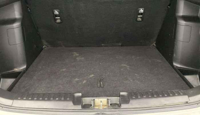 2022 Maruti Vitara Brezza LXI, Petrol, Manual, 71,081 km, Boot Inside