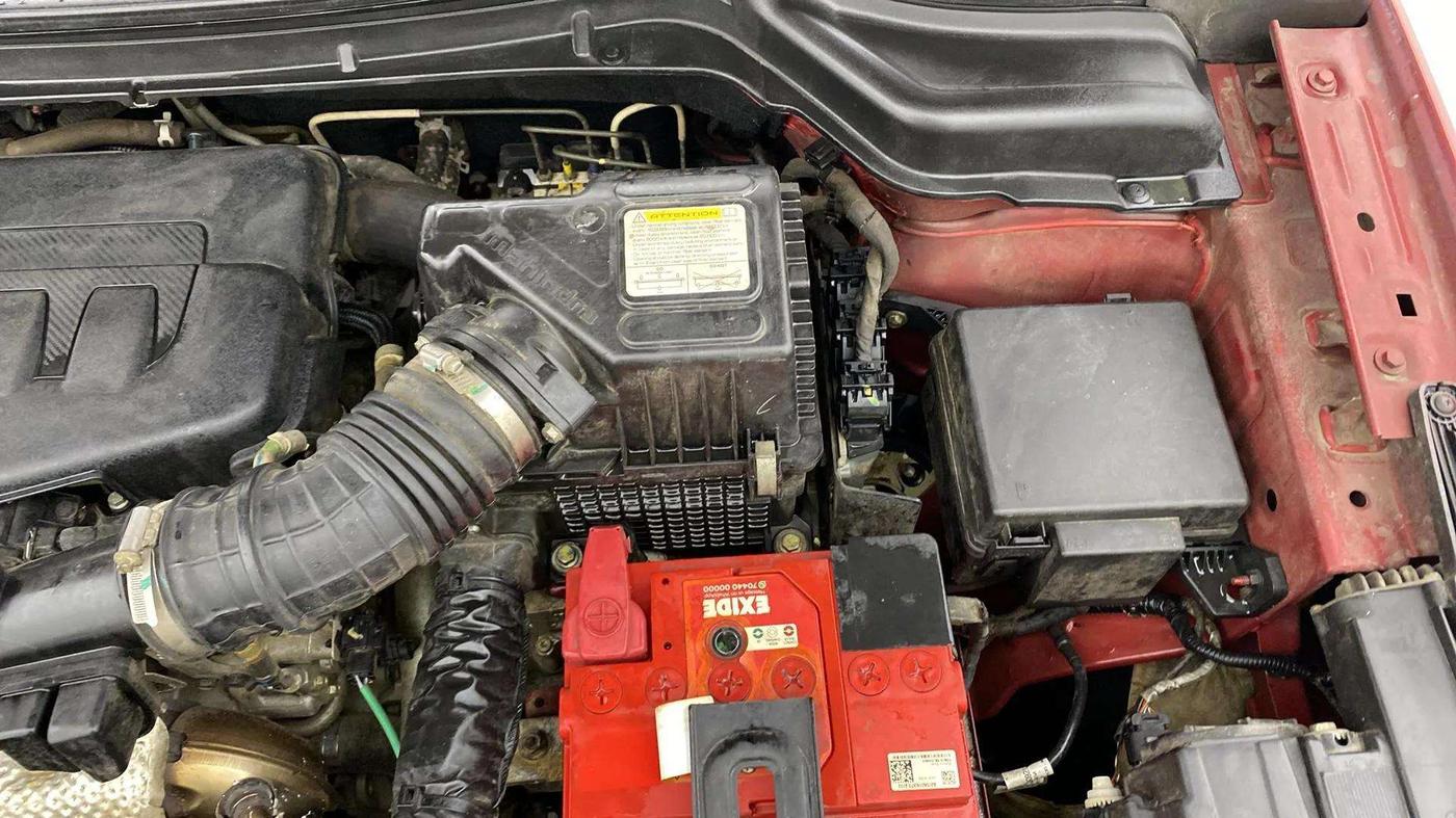 2021 Mahindra XUV300 W8 (O) 1.2 PETROL AMT, Petrol, Automatic, 65,691 km, Engine View - Left