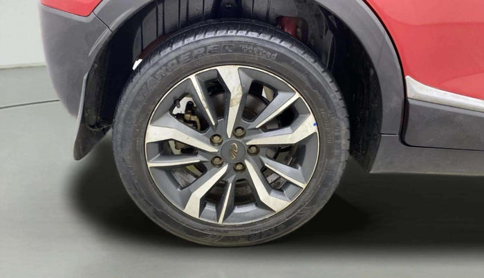 2021 Mahindra XUV300 W8 (O) 1.2 PETROL AMT, Petrol, Automatic, 65,595 km, Right Rear Wheel