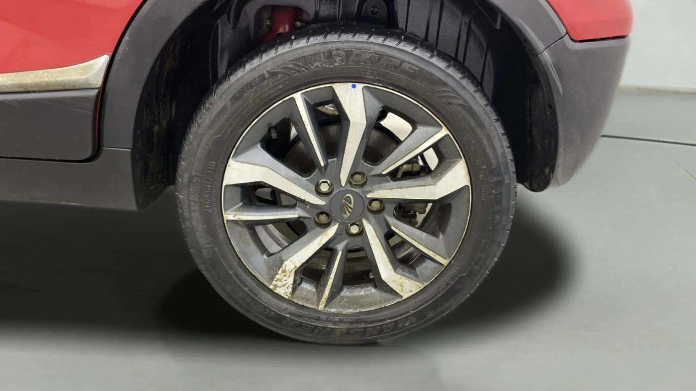 2021 Mahindra XUV300 W8 (O) 1.2 PETROL AMT, Petrol, Automatic, 65,691 km, Left Rear Wheel