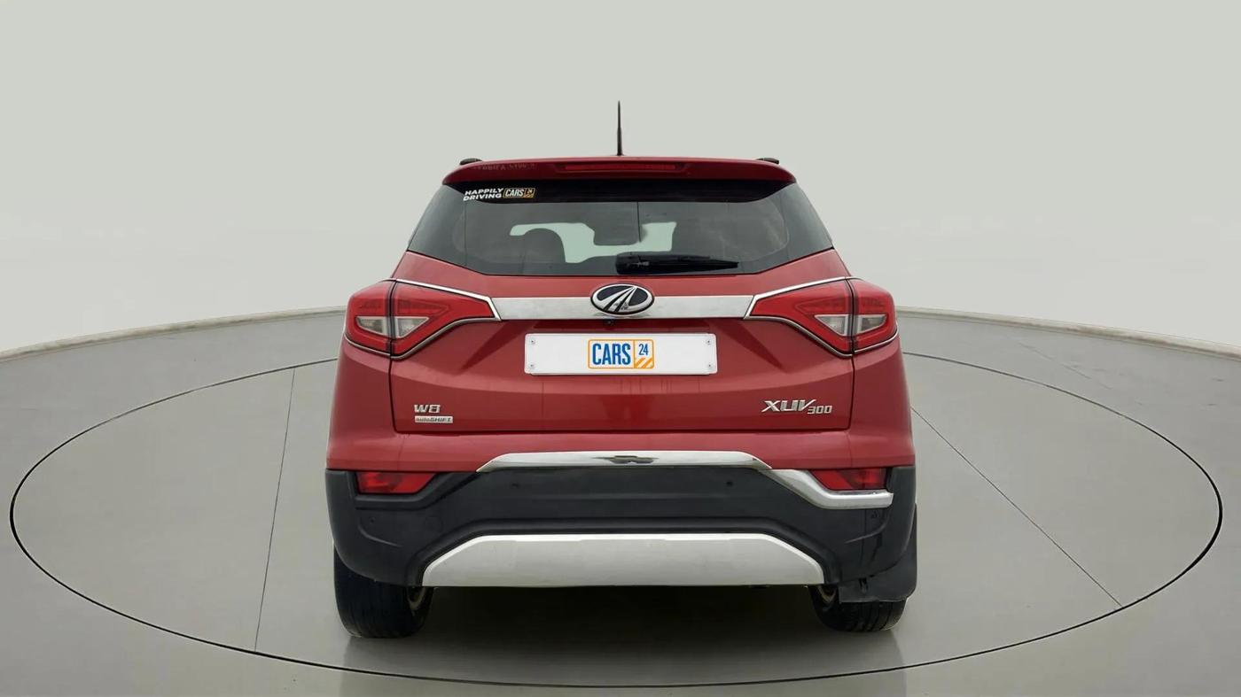 2021 Mahindra XUV300 W8 (O) 1.2 PETROL AMT, Petrol, Automatic, 65,691 km, Back/Rear