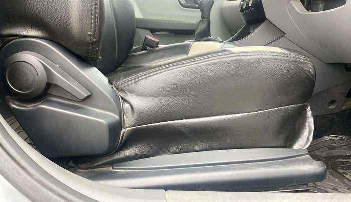 2020 Tata ALTROZ XE PETROL, Petrol, Manual, 30,775 km, Driver Side Adjustment Panel