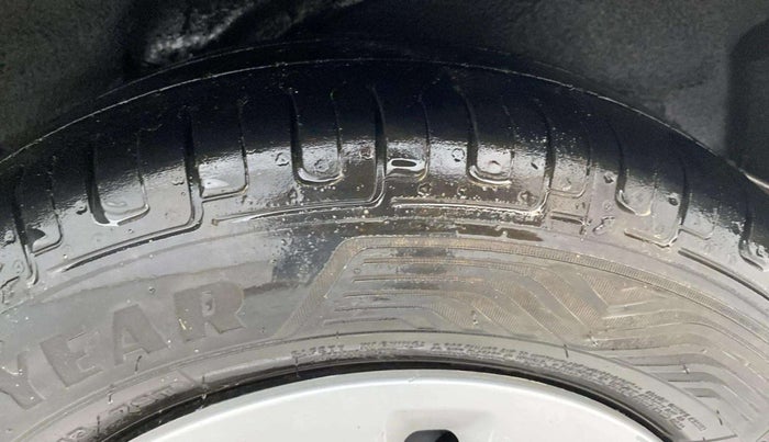 2012 Hyundai i10 MAGNA 1.2, Petrol, Manual, 64,038 km, Left Rear Tyre Tread