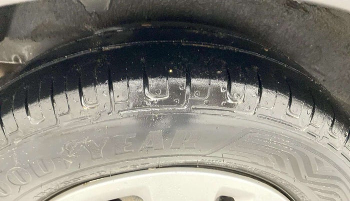 2012 Hyundai i10 MAGNA 1.2, Petrol, Manual, 64,038 km, Right Rear Tyre Tread