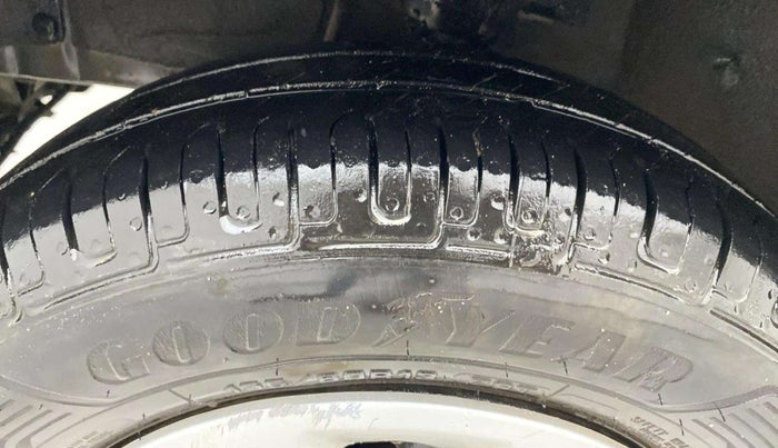2012 Hyundai i10 MAGNA 1.2, Petrol, Manual, 64,038 km, Left Front Tyre Tread