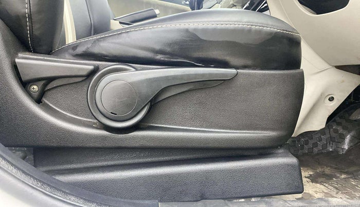 2021 Tata NEXON XZ PLUS (O) PETROL, Petrol, Manual, 52,494 km, Driver Side Adjustment Panel