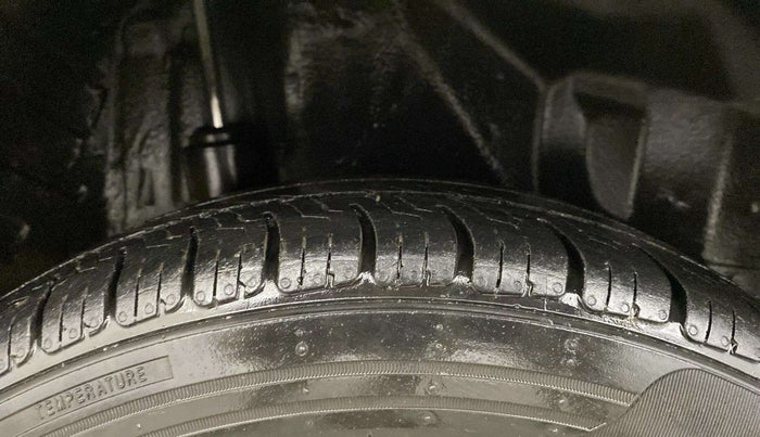 2015 Honda Amaze 1.2L I-VTEC S AT, Petrol, Automatic, 94,171 km, Right Rear Tyre Tread