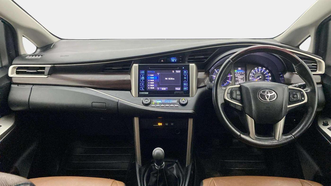 2017 Toyota Innova Crysta 2.4 VX 7 STR, Diesel, Manual, 1,25,031 km, Dashboard